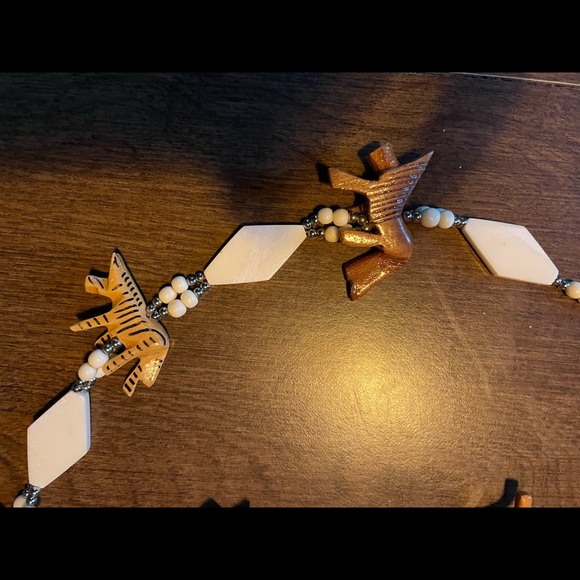 Vintage 80’s “Safari” Animal Necklace - Picture 2 of 5